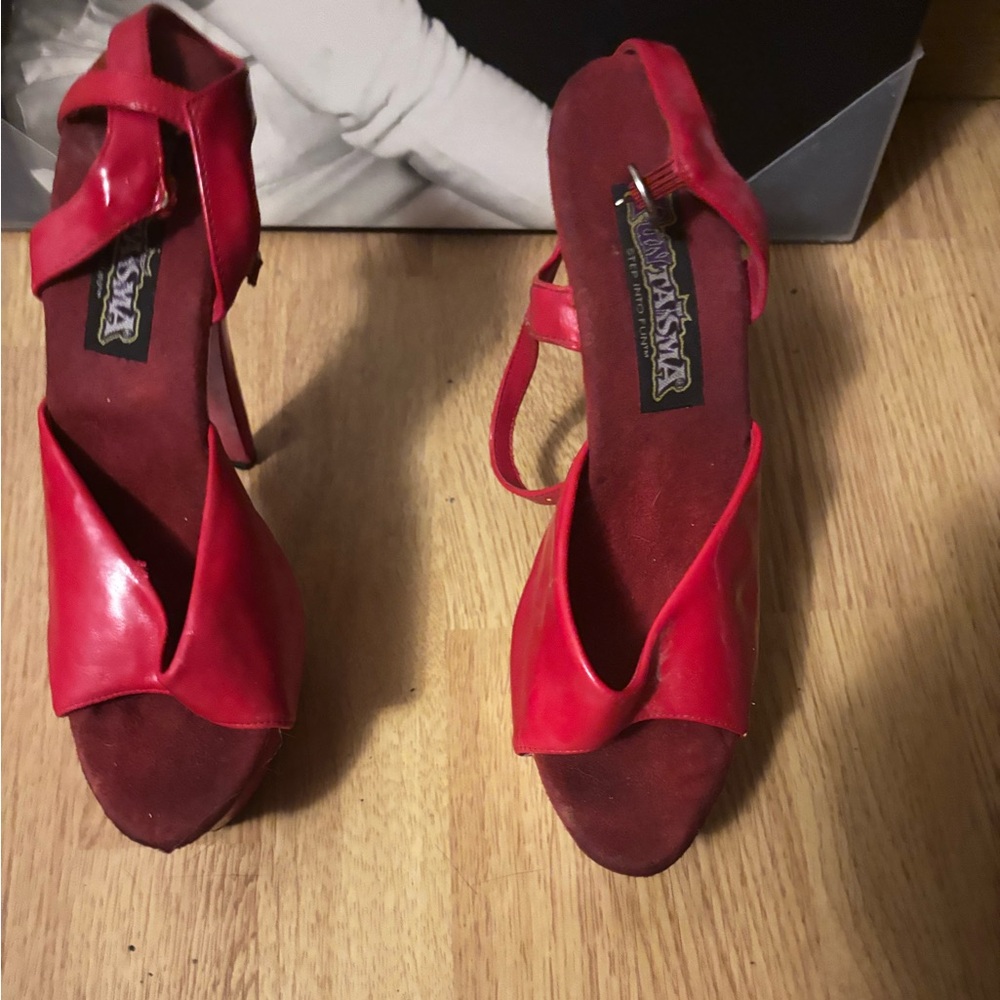 Elegant Red Patent Leather Heels with Ribbon Ties